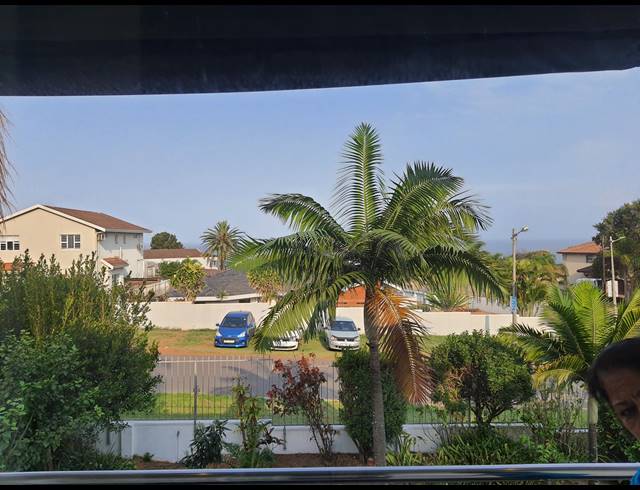 8 BEDROOM HOUSE FOR SALE IN LA LUCIA